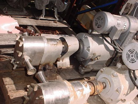 Machine's specifications - Waukesha STAINLESS STEEL DISPLACEMENT PUMP ...