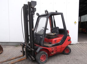 LINDE 2500 kg H 25 D / 351 Diesel forklift