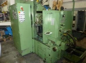 PFAUTER P253 Horizontal gear hobbing manual machine