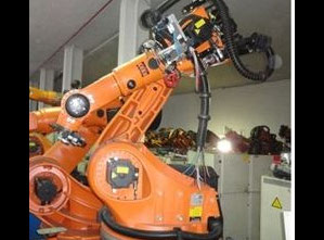KUKA KR210 Industrial robot