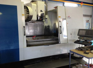 Centre d'usinage vertical Hurco BMC 64