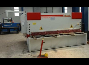 Baykal HNC 3100x10 Shear / guillotine CNC