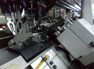 Shima Seiki 122 Flat knitting machine