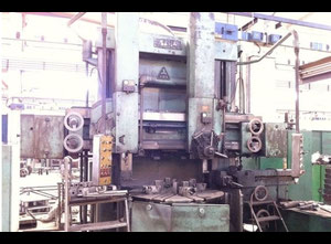 TOS Hulín SK 14 vertical turret lathe