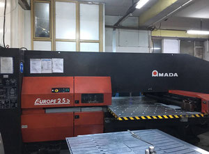 Amada Europe 255 Punching machine / nibbling machine with CNC