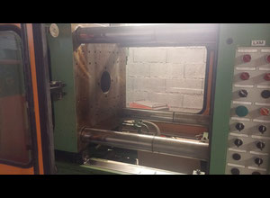 Engel 700/200 Injection moulding machine