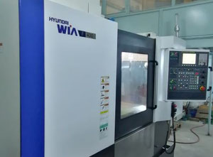Hyundai - Wia F400 Machining center - vertical