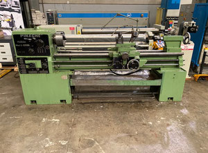 Pinacho L1/225 lathe