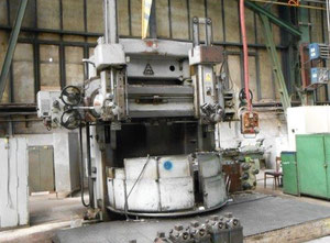 Tos Hulín SK 16 vertical turret lathe