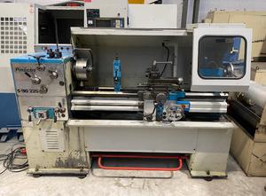 Pinacho S-90/225 lathe