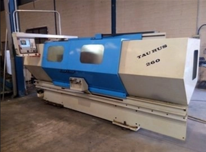Pinacho Taurus 260 cnc lathe