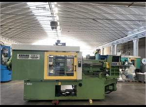 Presse à injecter ARBURG 520 C 2200-675