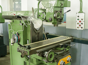 Prvomajska GUK-1 universal milling machine