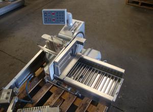 S.A.M. IL-4-220 AUTOMATIC SLICER WITH INTERLEAVER