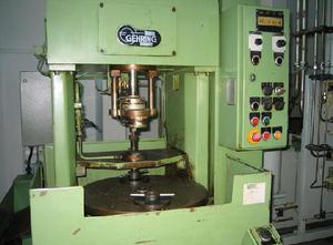 Used GEHRING M40-10 Honing Machine - Inside - Vertical