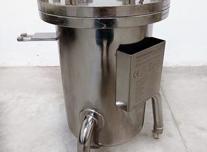 AM INSTRUMENTS  MOD. FARMA CLEAN 25 LT - Wheeled tank used