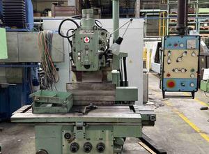 TOS Kuřim FGSV 32 universal milling machine