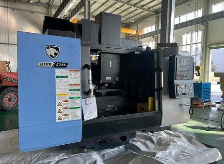 DN Solutions DNM 5705 P231205068