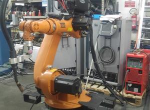 KUKA KR-6 robot with welding Fronius generator Industrial Robot