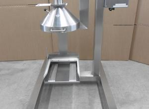 Limitec container tipping and emptying device