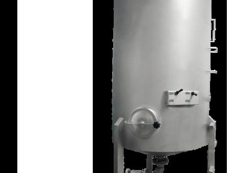 Storage silo with mixer 2,500 liters P240510308