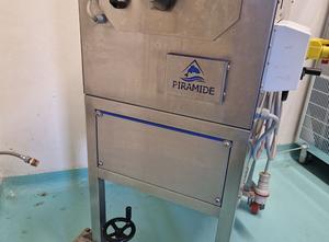 Bench, filleting machine and eviscerator used only for testing Piramide 350 to 500 g Food machinery