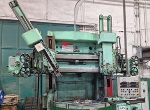 TOS Hulín SK 16 vertical turret lathe