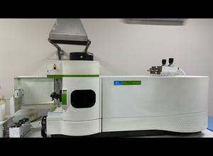 PERKIN ELMER OPTIMA 8300 elemental analysis spectrometer