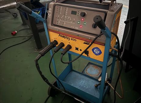 ESAB ARISTOTIGO 200 P241106356