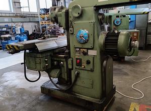TOS FA 4 U universal milling machine