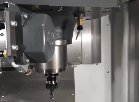 HAAS UMC 500SS P250120102