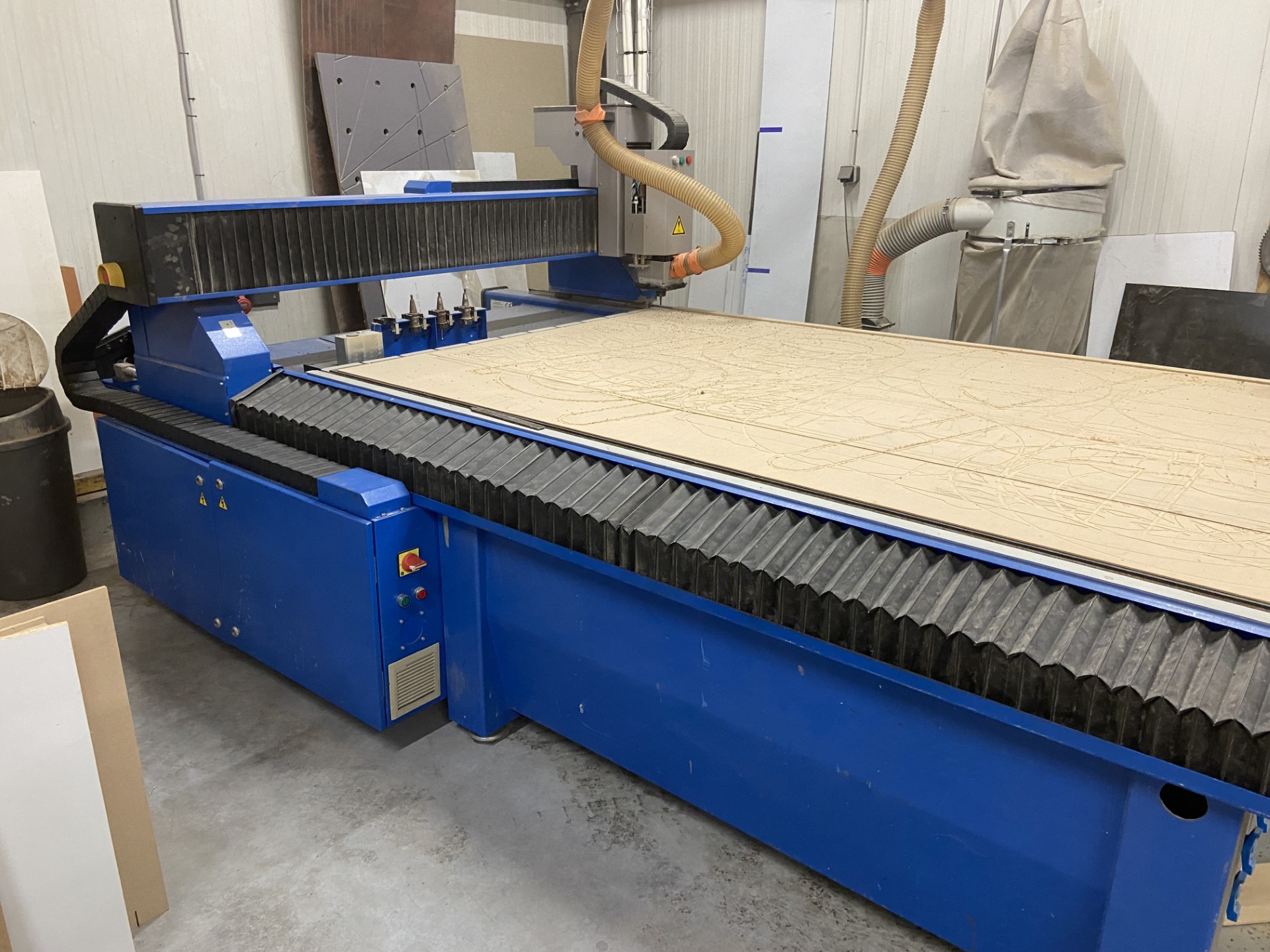 Meca Machine Mecanumeric Milling Machine Type MF 1525 Used machines - Exapro