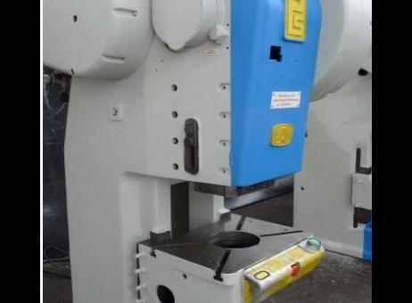 WMW PEDV 40/ N P250701210