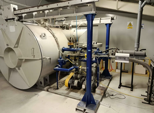 Vacuum metallization chamber