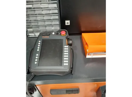 KUKA KR 210 R2700-2 FLR P251008226