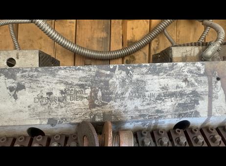Extrusion Dies, Inc. (Welex / EDI) Autoflex H40 flexible lip extrusion die P251015143