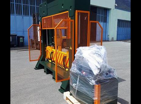 GERMANPLAST SRL GUILLOTINE REEL SLITTER P251023962