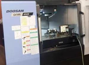 Κάθετο κέντρο κατεργασίας DOOSAN DNM4500