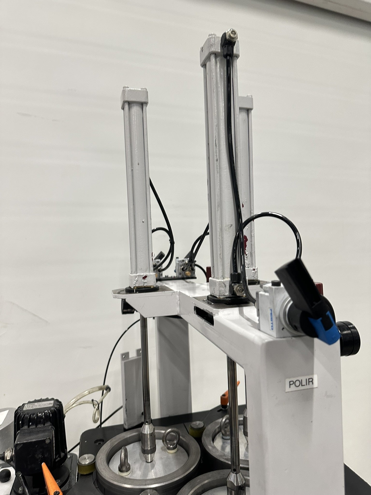 STÄHLI FLM 400 Grinding machine Used machines - Exapro