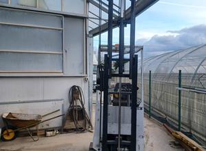 OM modello E-10 Electric forklift