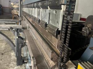 Durma AD-S 30220 CNC Press Brake