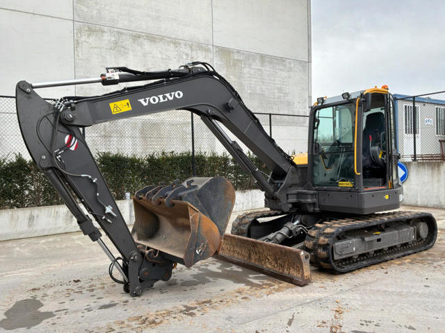 Online Auction: Earthmoving and construction