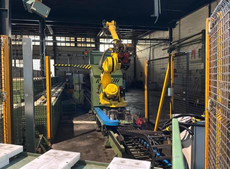 Fanuc R-2000 IB/125L P260131041