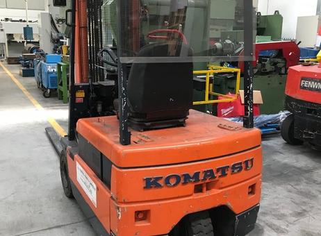 KOMATSU 1500 kg P260202134