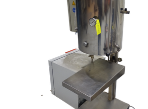 25-liter double-jacketed stirred melter