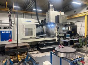 Hurco DCX 32 Vertical machining center