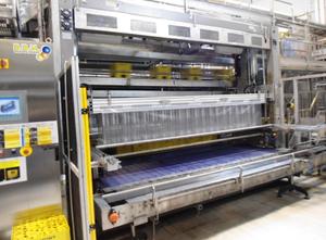 Automatic plastic case washer