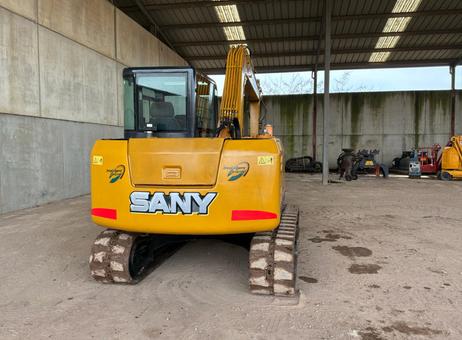 Sany SY75C Midi crawler excavator Used machines - Kitmondo