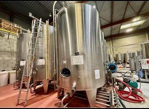 Stainless steel tank - Conical bottom on legs -124 HL