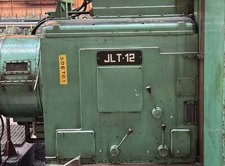 Heavy-Duty Chamfering Threading Lathe P260308616